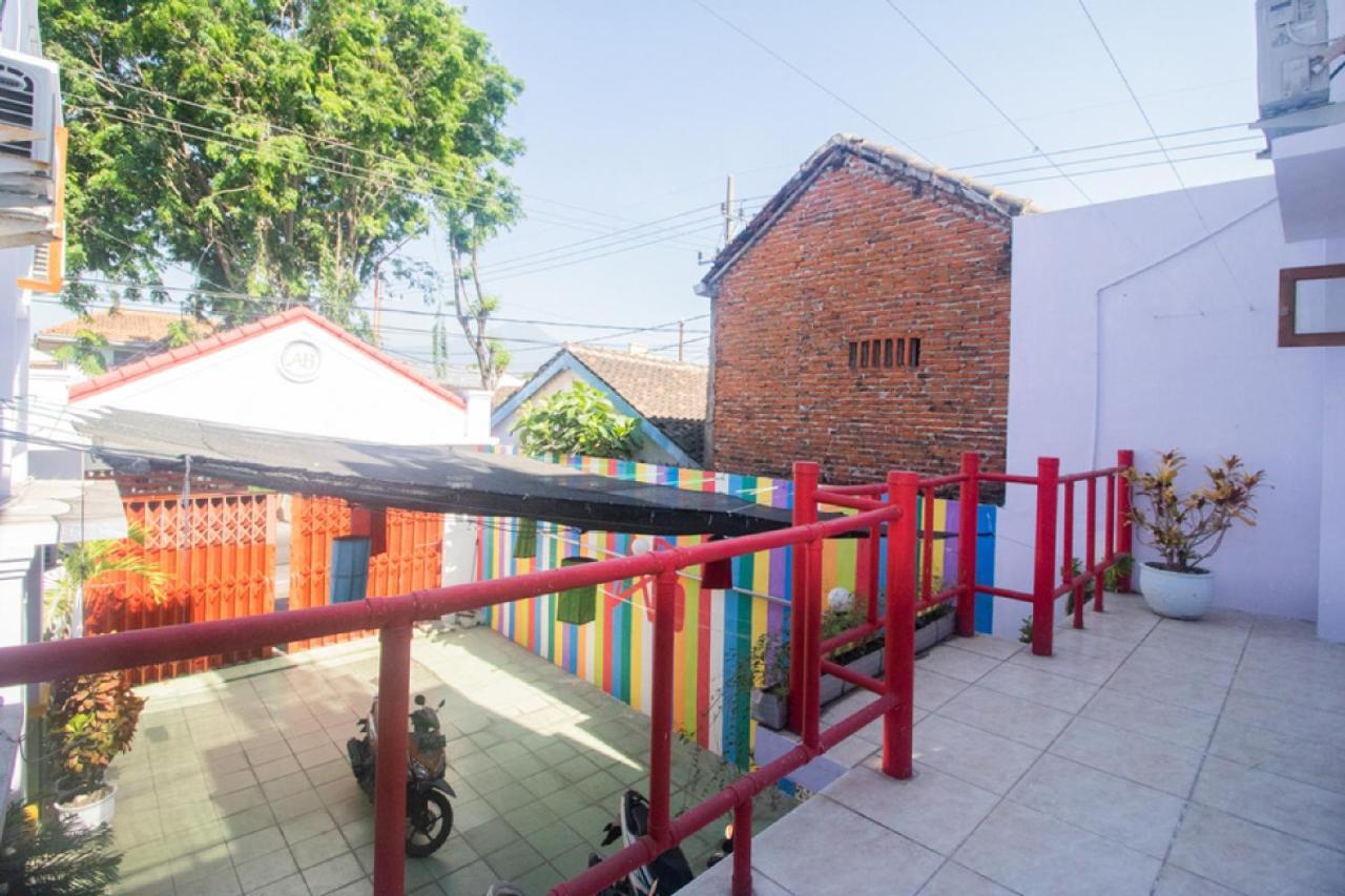 מלון בניוואנגי Reddoorz Near Pantai Boom מראה חיצוני תמונה